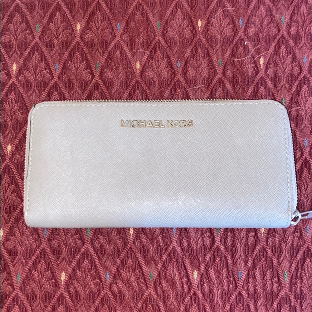 COPY - COPY - Grey Michael Kors wallet